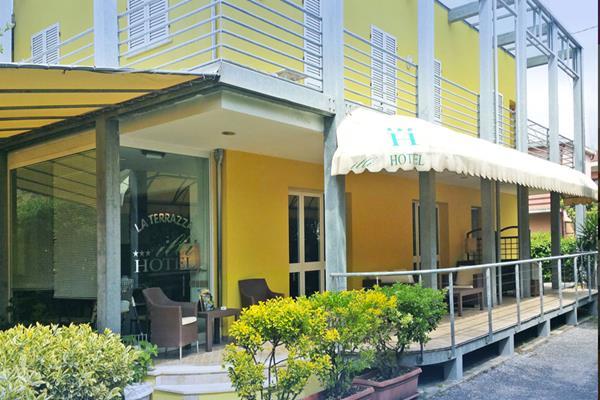 Hotel Illi Marina di Massa Zewnętrze zdjęcie