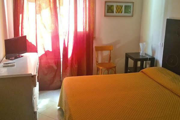 Hotel Illi Marina di Massa Zewnętrze zdjęcie